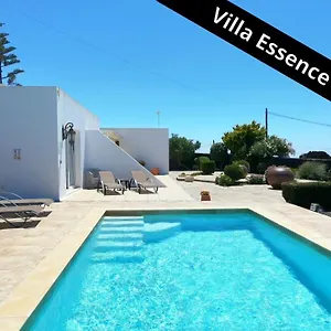 Villa Essence: Detached Retreat With Heated Pool And Stunning Views, Tias